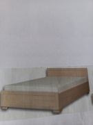 Łóżko z materacem i z pojemnikiem na pościel