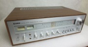 Yamaha CR 600  -  amplituner Vintage