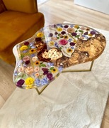 Stolik z żywicy epoksydowej 