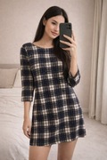 Krótka elegancka sukienka w kratkę 