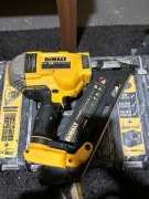 Gwoździarka DeWalt DCN 692 TYPE 2