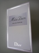 **Miss Dior Eau De Parfum 1ml – Esencja Elegancji i Kobiecości**