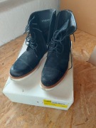 RAGE AGE buty zamszowe 43, stan bdb