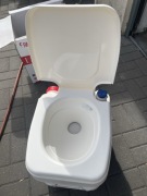 Przenośna toaleta chemiczna Fiamma Bi-Pot 39