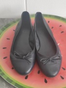 Klasyczne granatowe skórzane baleriny Wittchen r. 39