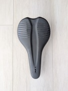 Siodło rowerowe Entity Void i sztyca Entity Expert z Polygon Xtrada 7