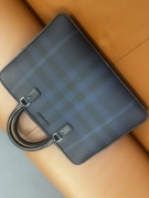 Używana torba na laptopa firmy Burberry