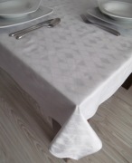 Biały Obrus z bawełny satynowej Romby 120 x 200