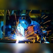 Spawanie i montaż bramy, balustrady, mebli