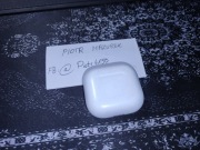 Etui ładujące AirPods 4. generacji (A3058) bez ANC