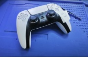 Naprawa Padów Kontrolerów PS5 DUALSENSE, PS4, + Wymienne Grzybki Gratis!