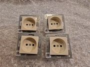 773716 Gniazdo pojedyncze bez uziemienia Legrand CARIVA krem