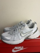 Buty/Sneakersy Nike V2K Run FD0736-006