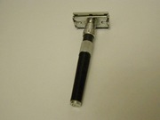 Maszynka do golenia na żyletki 