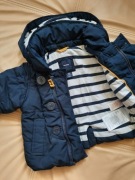 Kurteczka dla smyka 0-6 ms jak nowa paski ciepla 