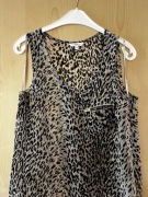 Lekka bluzeczka w panterkę na ramiączkach