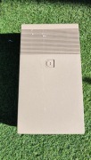 Stacja Dyskietek Commodore 1541 oryginalna, problem z zatrzaskiem