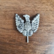 Orzeł bez korony z czapki PRL 