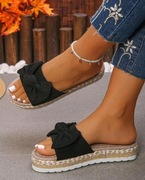 Letnie klapki boho na platformie