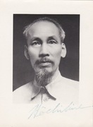 Oryginalne zdjęcie Ho Chi Minh z autografem. 