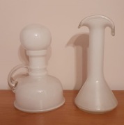 Biała szklana karafka z korkiem + wazon =Tarnowiec