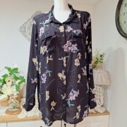 & Other Stories koszula L czarna kwiaty fiolet żółty długi rękaw kieszenie