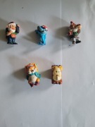 FIGURKI A JAJEK Z NIESPODZIANKĄ