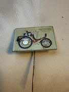 Przypinka vintage zabytkowy samochód