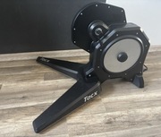 Trenażer Tacx Flux S Smart T2900 z kaseta Shimano