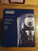 DeLonghi ekspres do kawy kolbowy ze spieniaczem mleka