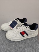 Nowe buty Tommy Hilfiger 