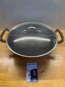 Wok żeliwny Duka 35 cm pokrywka i akcesoria