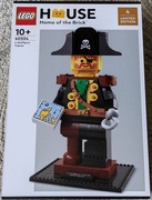 LEGO House 40504 Home of the Brick Tribute Pirat Kapitan Rudobrody