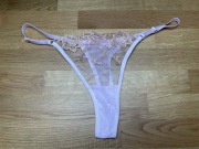 Stringi damskie używane