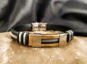 Bransoletka męska ze stali szlachetnej i kauczuku – styl industrialny