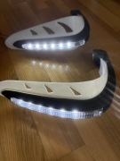 HANDBARY MOTOCYKLOWE UNIWERSALNE Z LED – BIAŁE ŚWIATŁO DRL