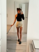 Bluzka z odkrytym ramieniem i polgolfem NA-KD