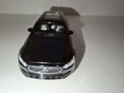 Bburago Volvo V90 Cross  Country 2022,  skala 1:43