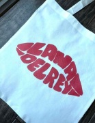 Torebka torba tote bag materiał non woven wymiary 36x40 cm lana del rey 