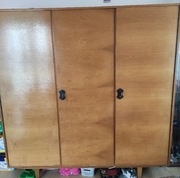 Szafa PRL trzydrzwiowa 