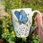 Kubek ręcznie malowany "motyl", personalizacja, porcelana 340 ml