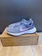 Nike Revolution 6 r. 41 (26.5cm) Nowy Oryginalne