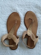 Skórzane beżowe brązowe eleganckie buty sandały japonki Tamaris 41