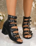 BUTY BOTKI ROCKOWE Z KLAMRAMI I PASKAMI ŚREDNI OBCAS