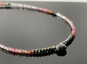 Krótki choker- spinele