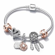 Bransoletka modułowa typu charms – elegancka i stylowa