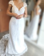 Suknia ślubna S tren koronka 