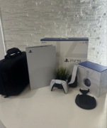 Sony PlayStation 5 ZESTAW (PS5 + Pad + słuchawki + torba)