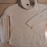 Sweter śmietankowy z szerokim golfem L