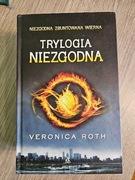 Trylogia Niezgodna Zbuntowana Wierna  Veronica Roth - jeden wolumin.